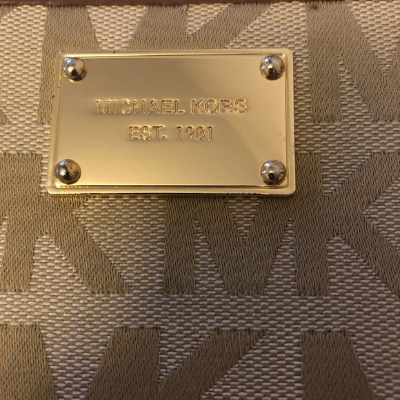 Michael Kors Logo Zippered Wallet - Tan and Gold - Picture 3 of 6